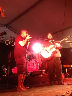 Tjupurru and the Didjeribone collaborating with Matt Anderson at the Woodford Folk Festival 2015